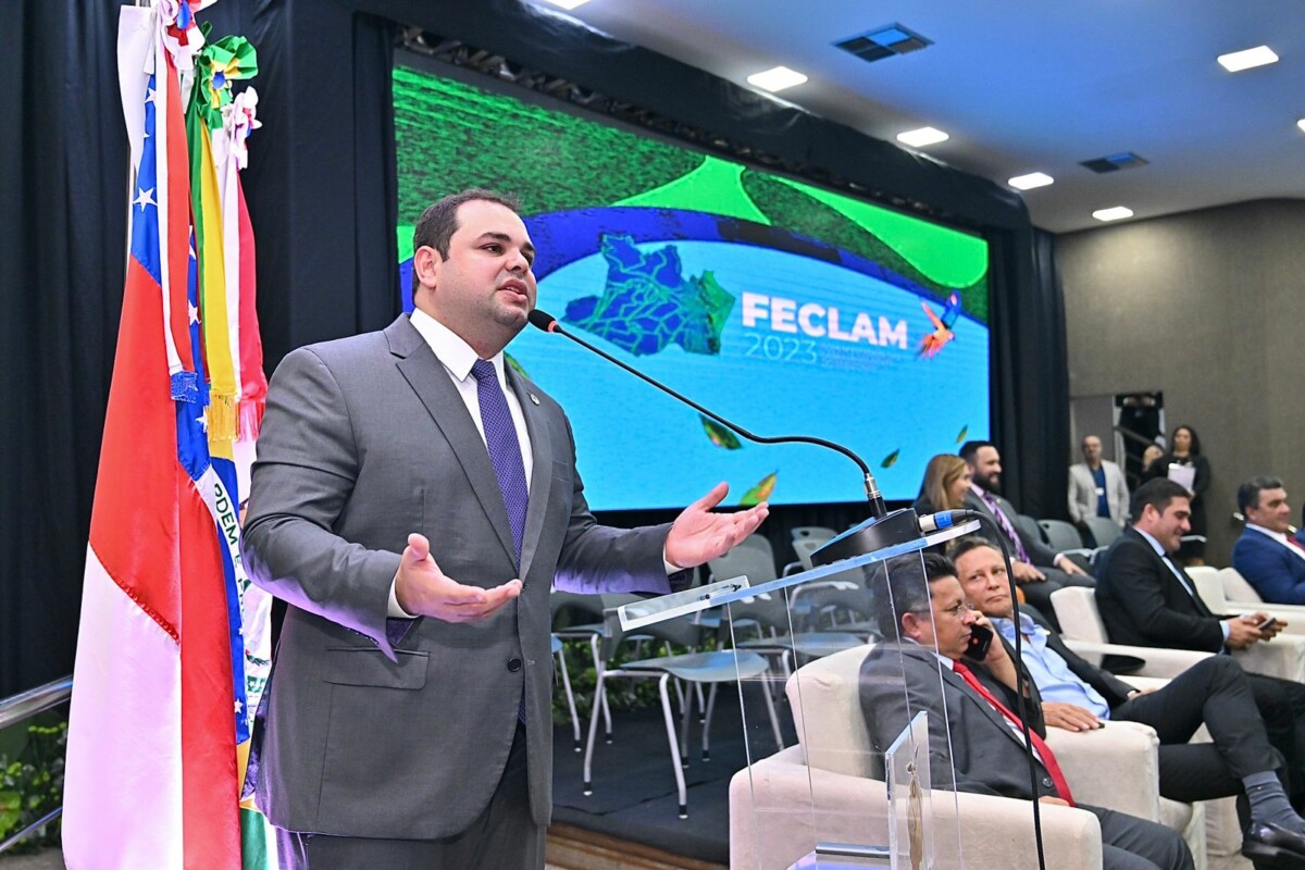 Deputado Roberto Cidade reforça papel agregador e participativo do Feclam em solenidade de encerramento