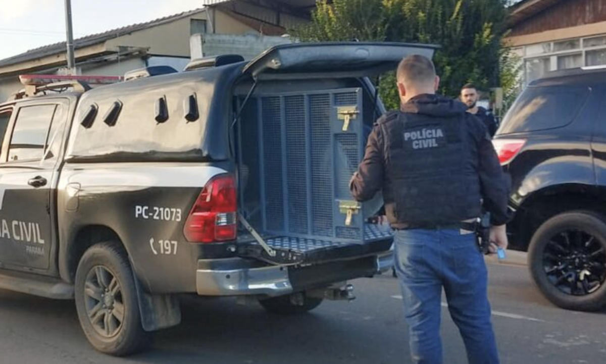 Homem de 47 anos é preso acusado de assediar nove adolescentes dentro de escola; veja