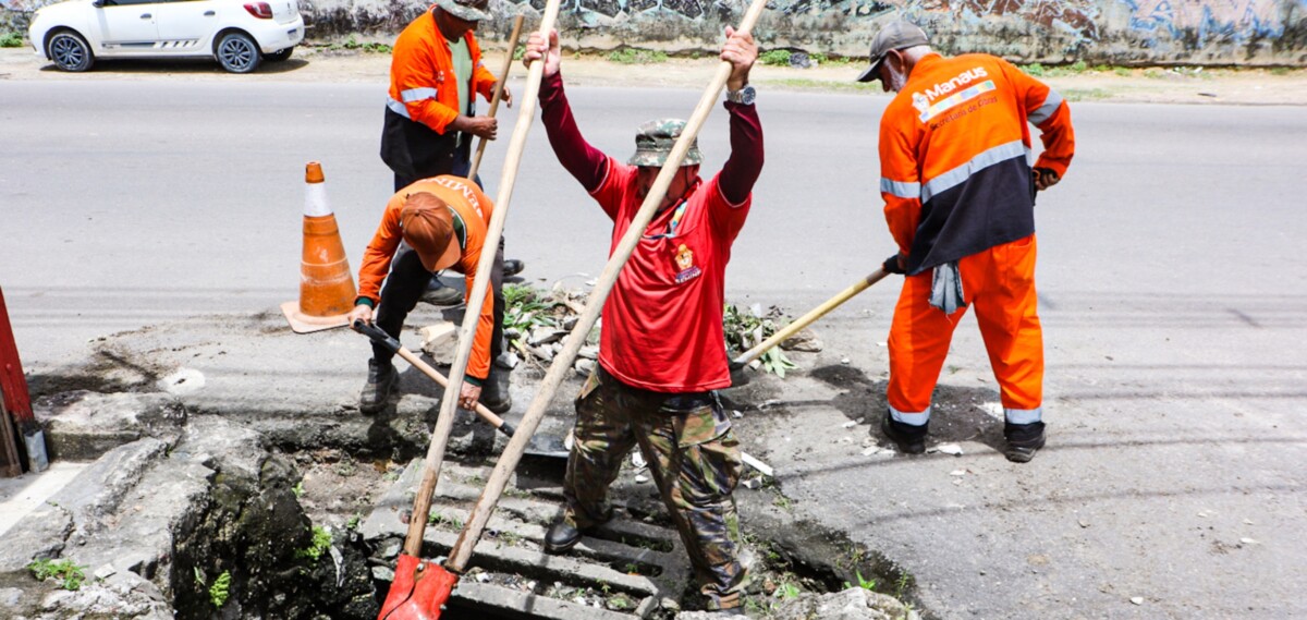 Prefeitura de Manaus intensifica limpeza, desobstrução e recuperação de rede de drenagem em áreas da zona Norte