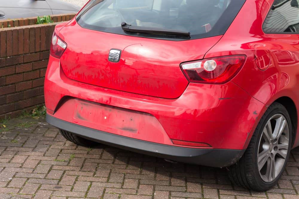 Agora é lei: falsificar placa de veículo é crime inafiançável e pode render até 8 anos de cadeia