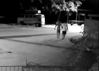 Homem é brutalment3 executad0 na frente do amigo; veja vídeo