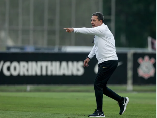 É hoje! Corinthians recebe o Independiente Del Valle na estreia de Vanderlei Luxemburgo