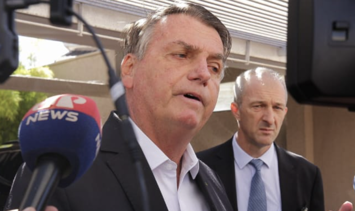 “Não tomei vacina. Não existe adulteração da minha parte”, diz Bolsonaro após busca e apreensão; veja vídeo