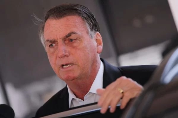 Bolsonaro se reúne com aliados do PL após operação da PF em sua casa