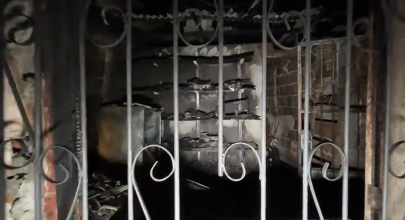Casa pega fogo com família dentro após botija de gás explodir no Santo Agostinho; veja vídeos
