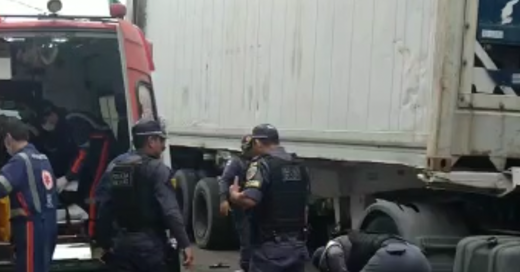 Urgente: bandido tem cabeça est0urad4 durante trocas de t1ros com a PM no Jorge Teixeira; veja vídeo