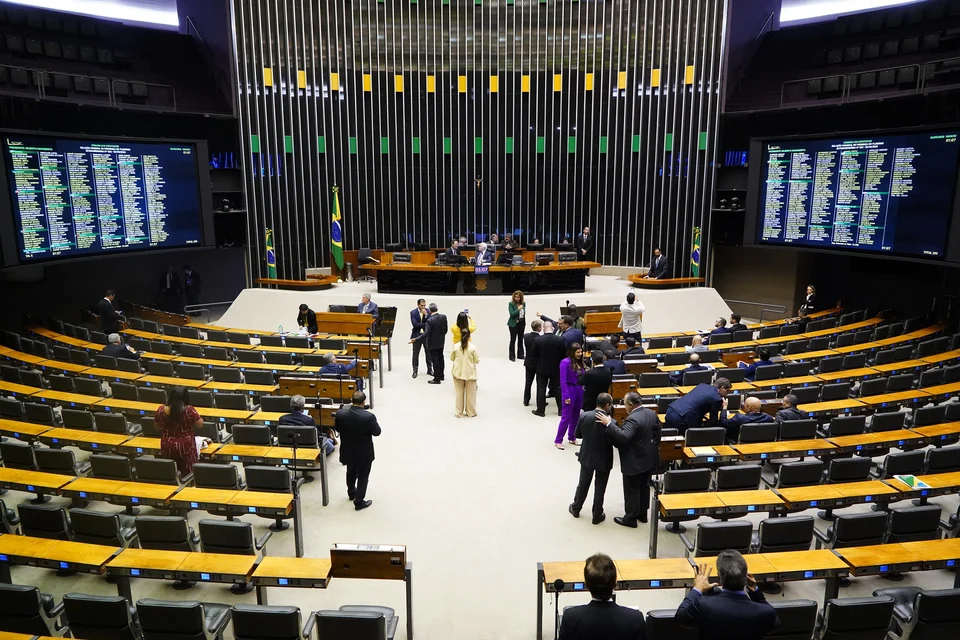 Câmara dos Deputados decide fatiar PL das Fake News