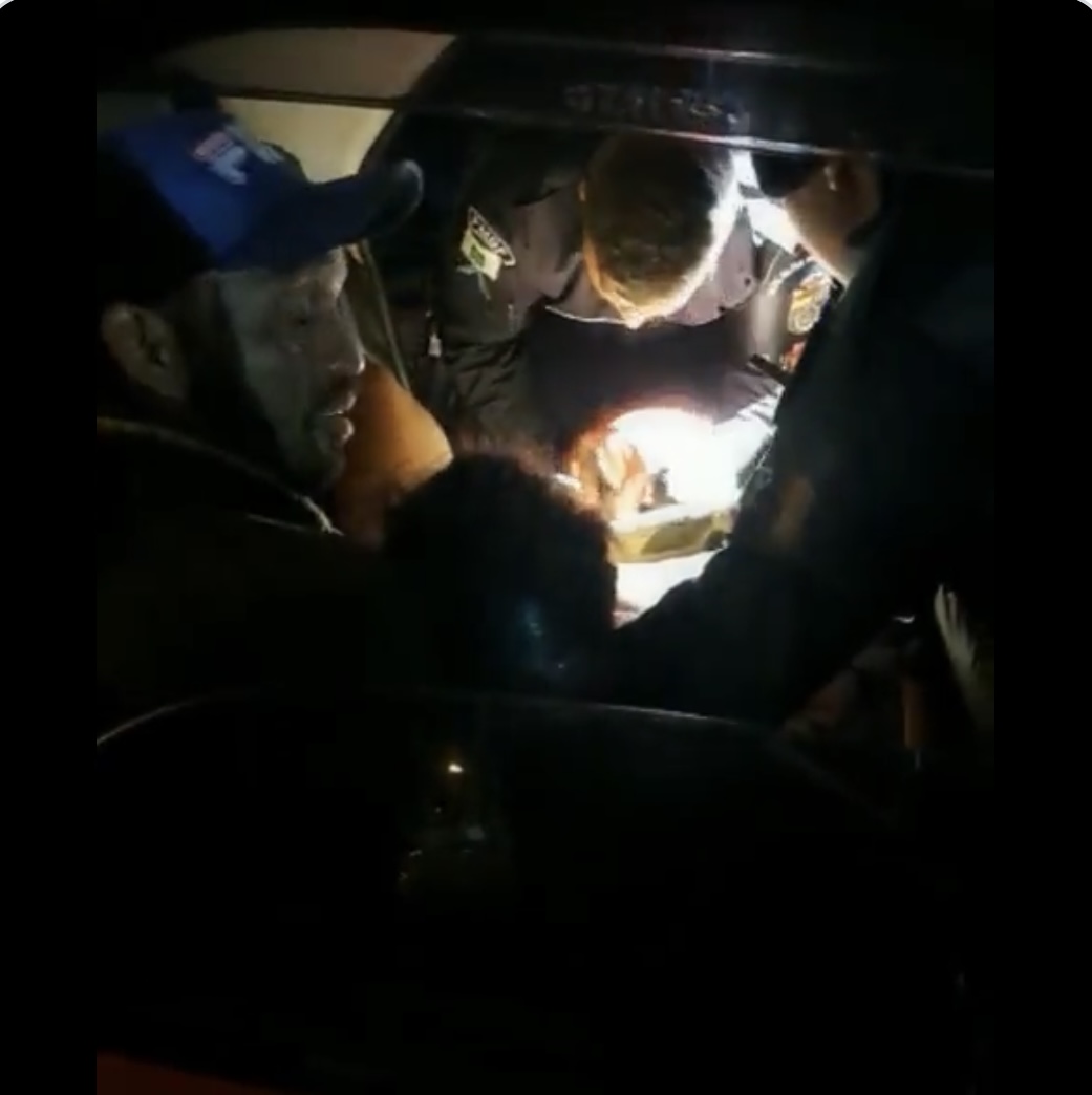 No dia das mães policiais militares fazem parto de emergência; veja vídeo