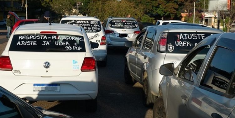 Motoristas de aplicativo entram em greve nessa segunda-feira (15) em Manaus