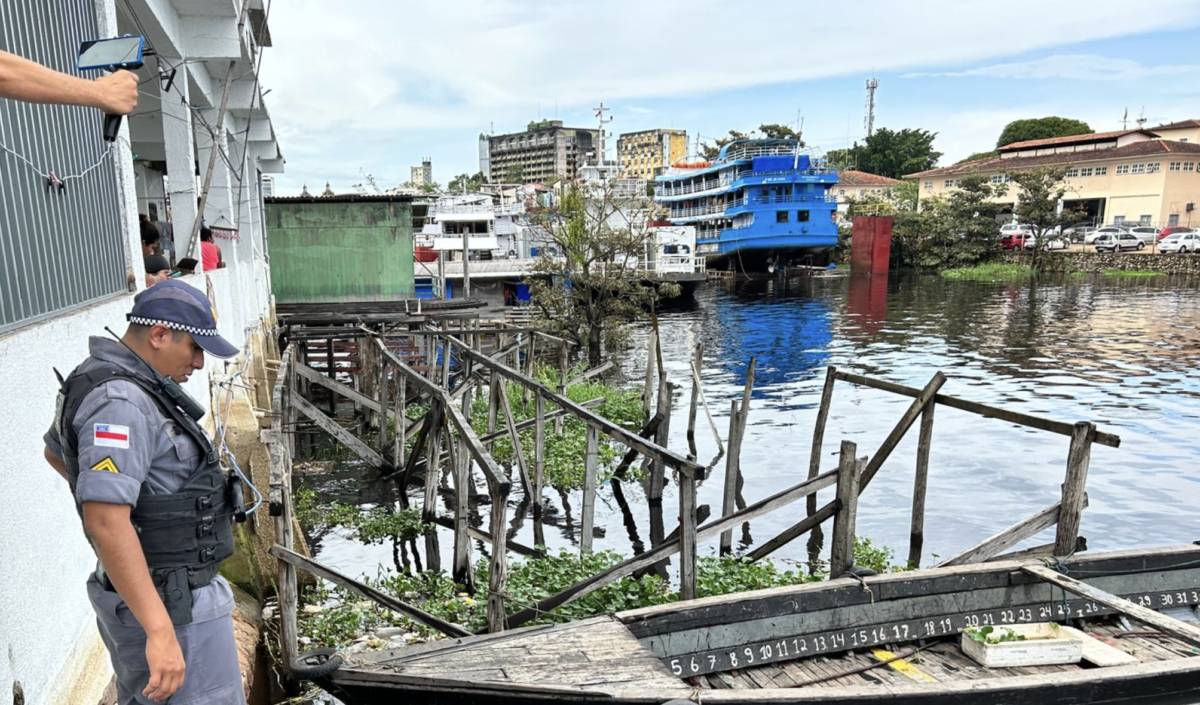 Urgente: c0rpo é encontrado boiando em igarapé no bairro Aparecida, em Manaus; veja vídeo