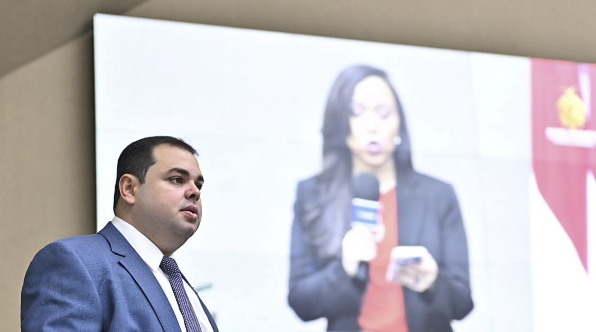 Roberto Cidade cobra, mais uma vez, presença do superintendente do DNIT no Amazonas durante sessão na Aleam