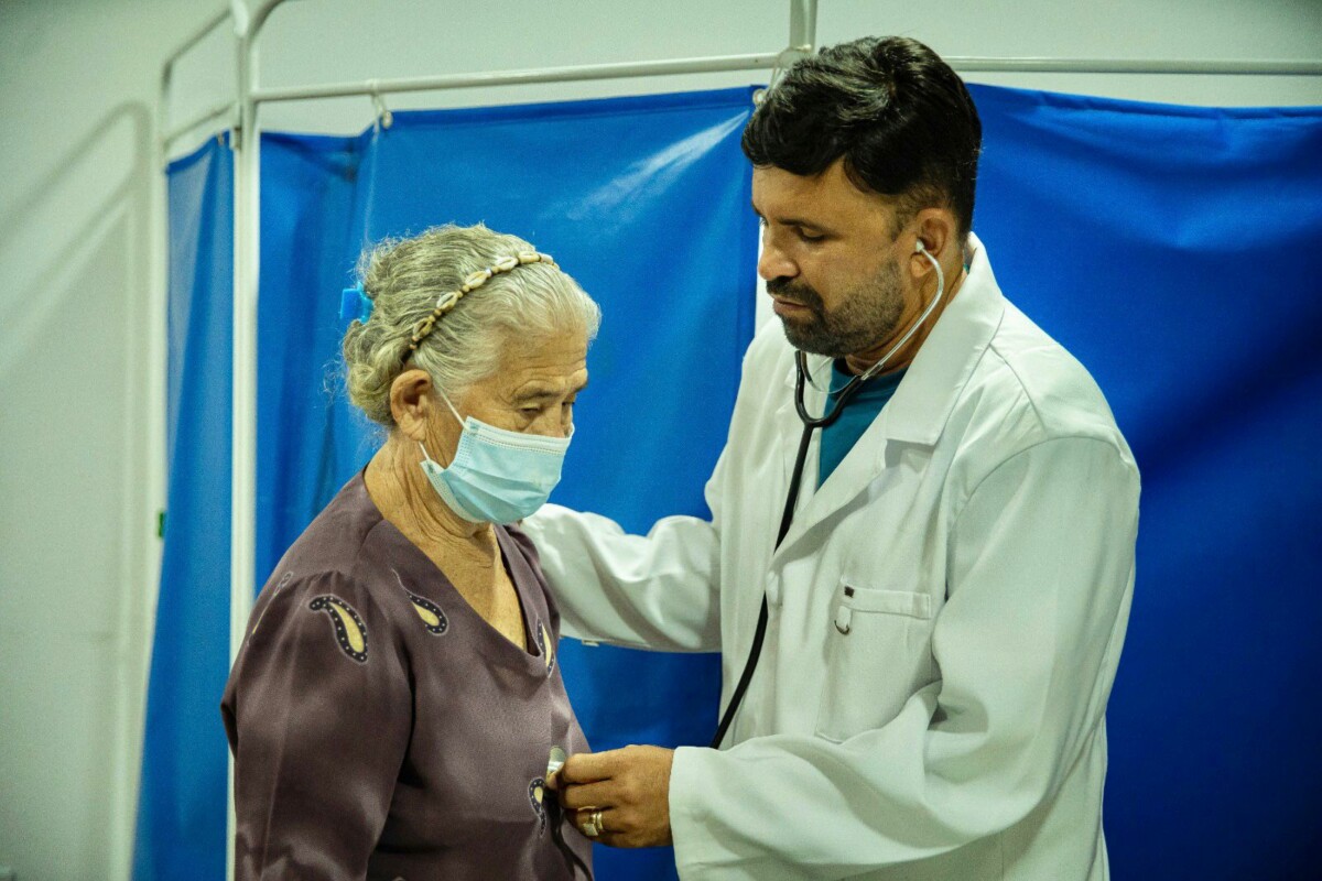 Igreja Chama Church oferece serviços médicos e de beleza gratuitos; saiba mais