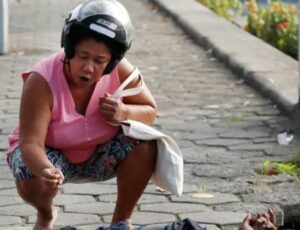 Avó implora após neto ser preso por assalto: ‘Você quer perder sua vida? Para com isso’; veja vídeo