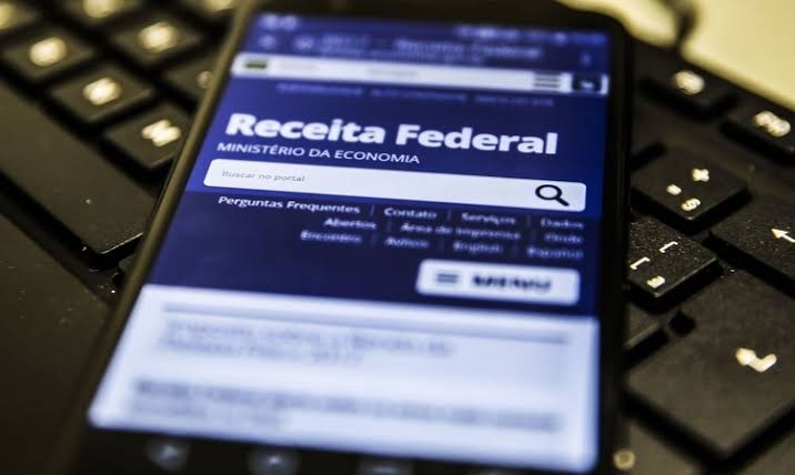 Imposto de Renda 2023: novo golpe da malha fina rouba dados por e-mail ou SMS; entenda