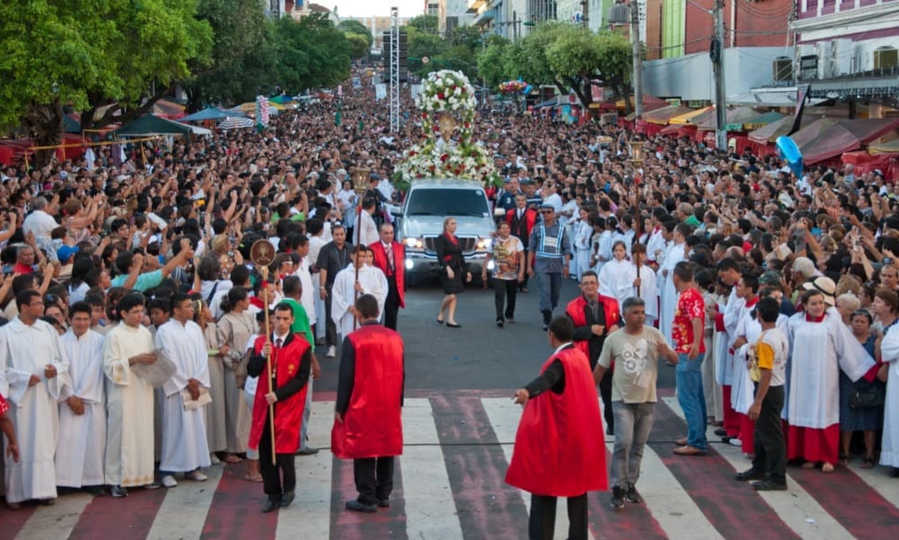 Avenida Eduardo Ribeiro é interditada para missa de  Corpus Christi em Manaus