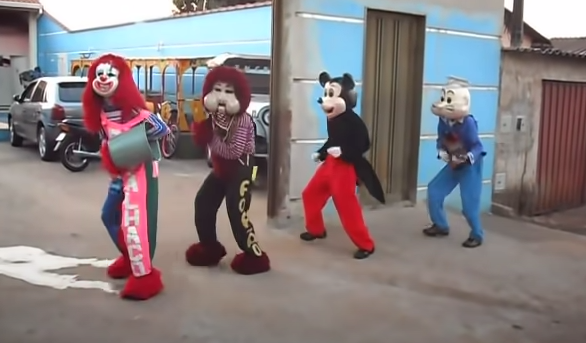 Surpresa no trânsito: Fofão, da Carreta Furacão, rouba carro de motorista; veja vídeo