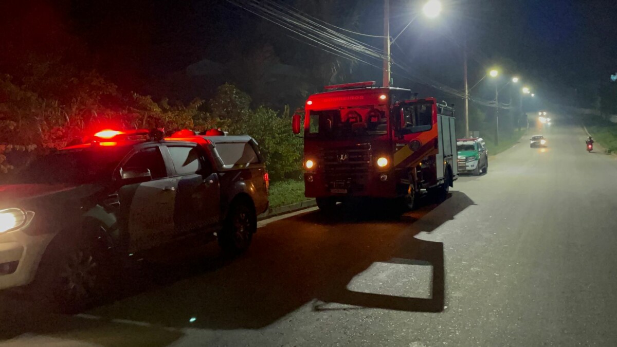 Cena macabra: corpo de homem é encontrado em barranco próximo ao aterro sanitário em Manaus; veja vídeo