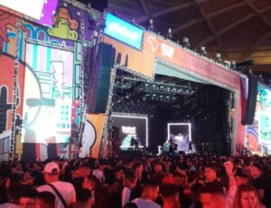 Viiixe Forró e Piseiro Manaus 2023 faz público dançar na Arena da Amazônia até o amanhecer