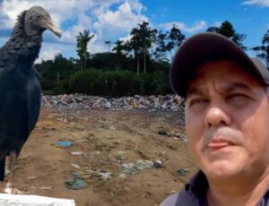 'No meio do Pitiú': Prefeito Zeca Cruz é denunciado à PF por manter lixão a céu aberto em Boca do Acre