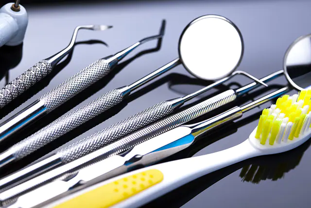 Conheça o dono de 38 clínicas odontológicas que está sofrendo com dor de dente na prisão