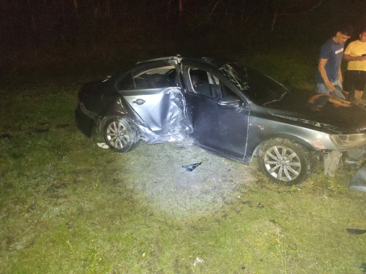 Motorista bêbado fica preso às ferragens após bater em poste na av. Santos Dumont