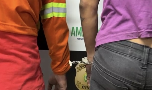 ‘Game Over’: bandid0s disfarçados de gari são presos com moto roubada e arma falsa no Petrópolis