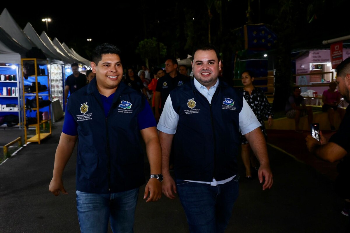 Comissão de Defesa do Consumidor e presidente da Aleam, deputado Roberto Cidade, fiscalizam arraial do CSU