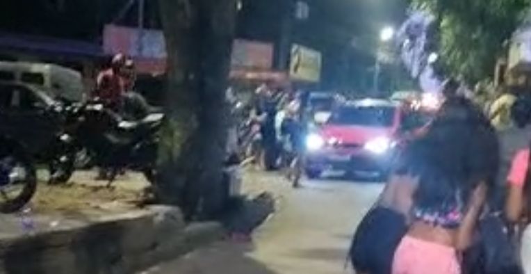 URGENTE: pist0leiro execut4 homem a s4ngue frio na Marina do Davi em Manaus; veja vídeo