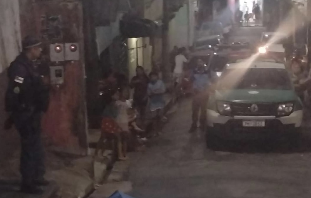 Urgente: jovem tem cabeça estourad4 na bala por dívida com o tráfico na Compensa; imagens fortes