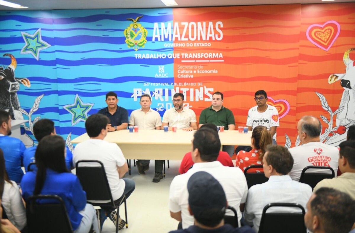 Wilson Lima anuncia repasse de R$ 2 milhões para Caprichoso e Garantido