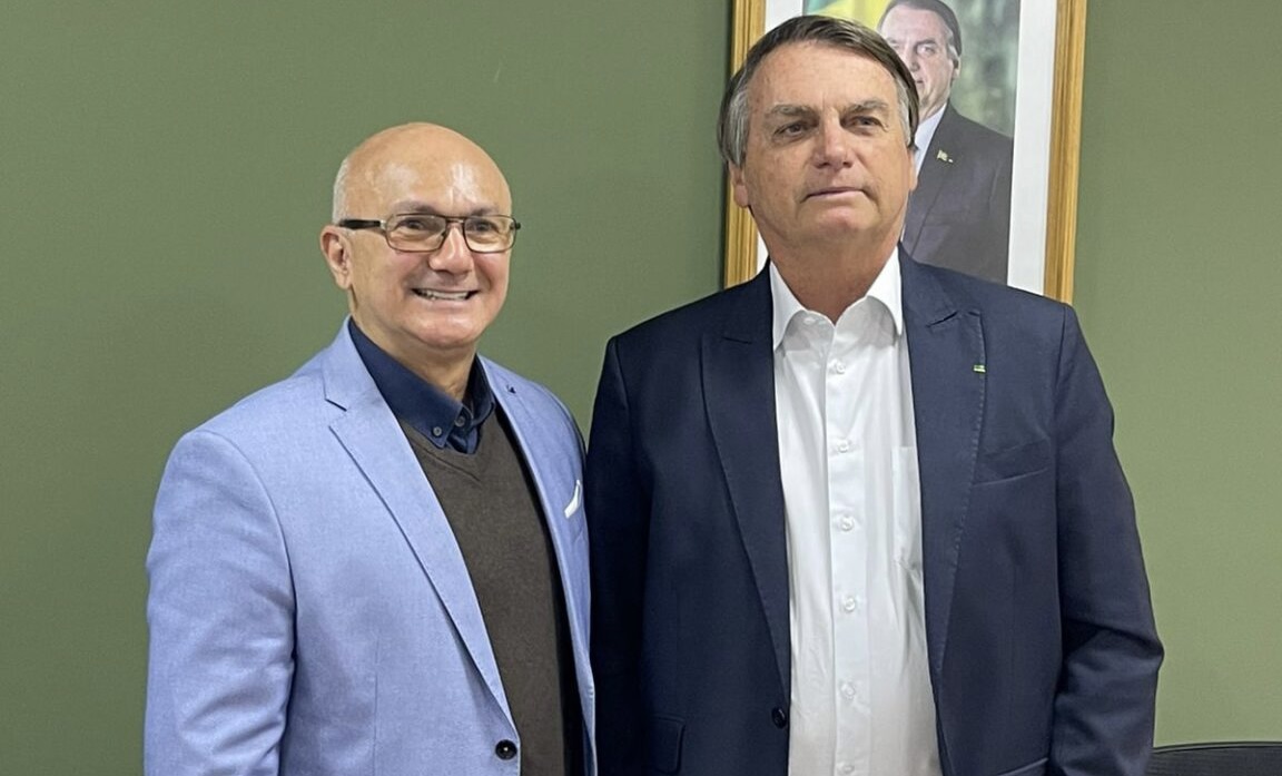 Menezes reúne com Bolsonaro e alinha candidatura para 2024 durante reunião em Brasília
