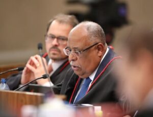 Relator afirma que Forças Armadas tiveram papel central no confronto contra o TSE