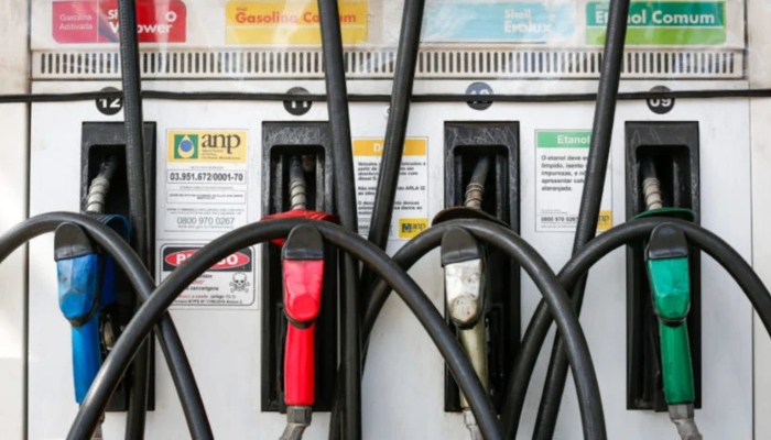 Petrobras reajusta em 7,12% preço da gasolina para distribuidoras