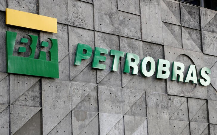 Petrobras reduz preço de combustíveis para as distribuidoras
