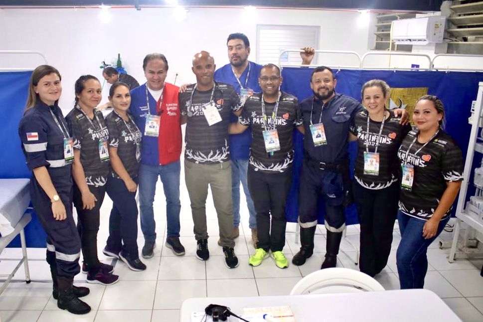 Secretário de Saúde, Anoar Samad, fiscaliza camarotes na 1ª noite do Festival de Parintins