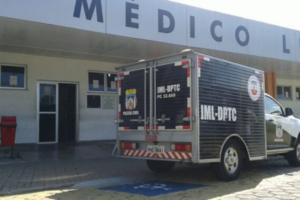 Com as mãos ac0rrentadas, c0rpo é encontrado boiando em igarapé de Manaus