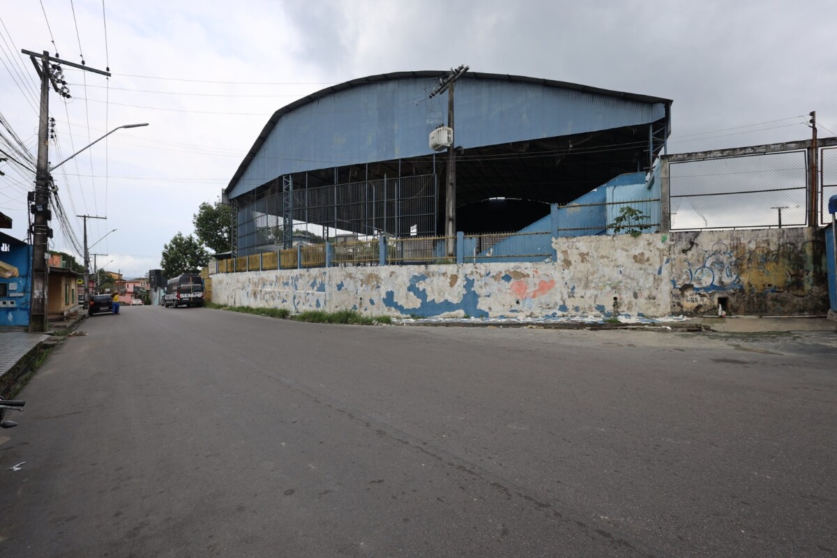 Prefeitura inicia reforma no complexo poliesportivo Amadeu Teixeira, após 20 anos sem manutenção