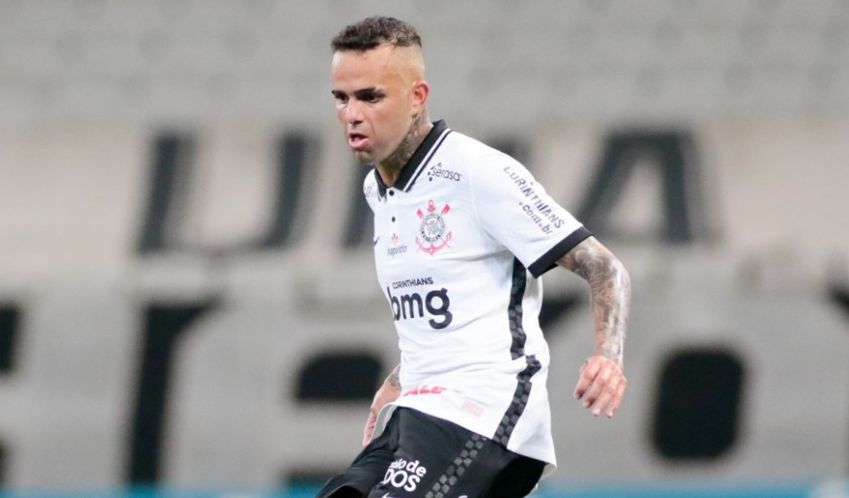 Luan, jogador do Corinthians, é agredid0 por torcedores após ser flagrado em org1a dentro de motel; veja vídeo