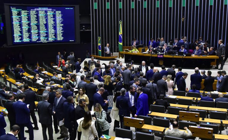 Urgente: Câmara aprova texto-base da reforma tributária em 1º turno