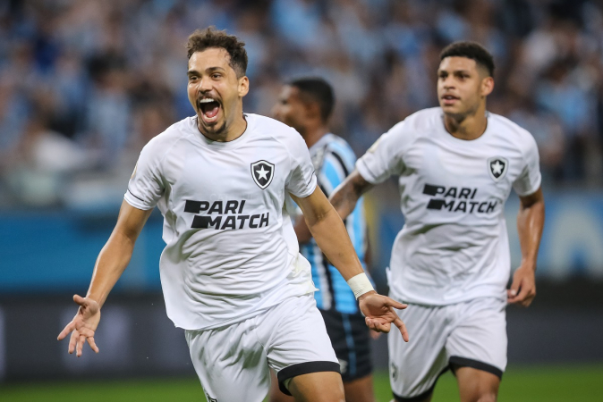 Botafogo vence clássico contra o Grêmio e abre vantagem na ponta do Campeonato Brasileiro