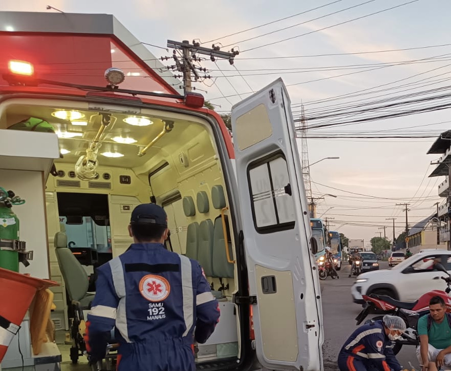 Urgente: acidente entre motoqueiros termina com feridos e prejuízo no Cidade Nova