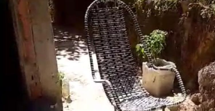 Homem é encontrado m0rto na frente de casa na zona leste; veja vídeo