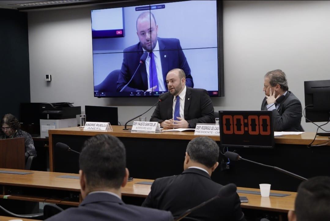 Fausto Santos Júnior afirma que acompanhará a transição da Amazonas Energia