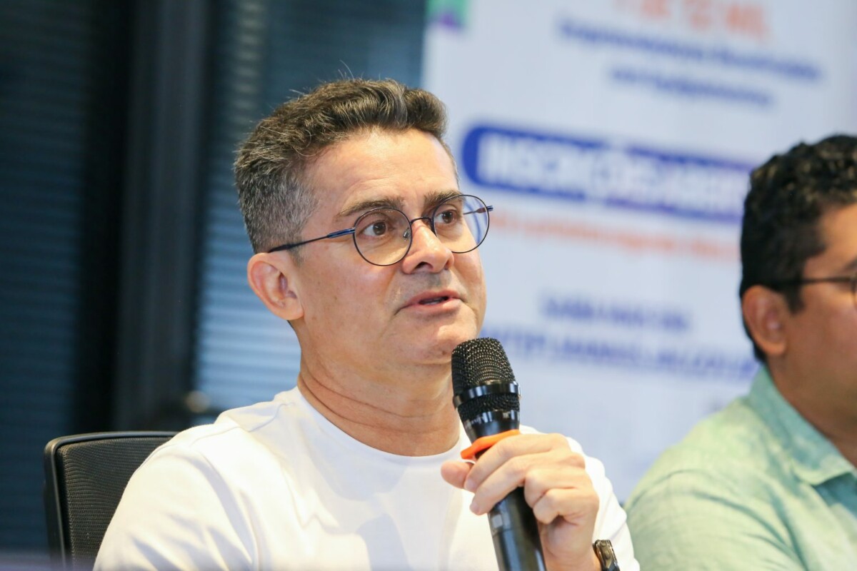 Prefeito David Almeida irá mandar casa de shows reparar ciclovia quebrada por estacionamento ilegal