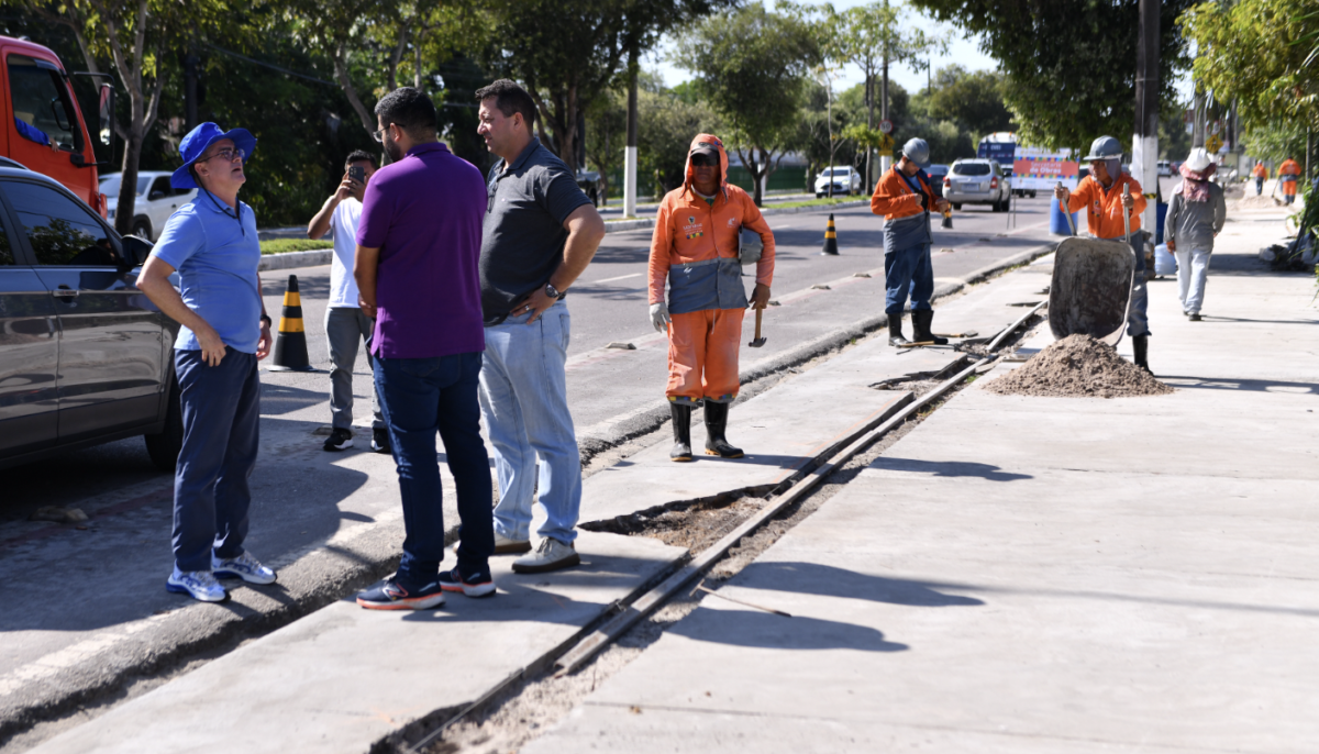 Após pressão do prefeito David Almeida, Casa Rayol e Me Faz Feliz Produções pagarão por reconstrução de ciclovia na Ponta Negra