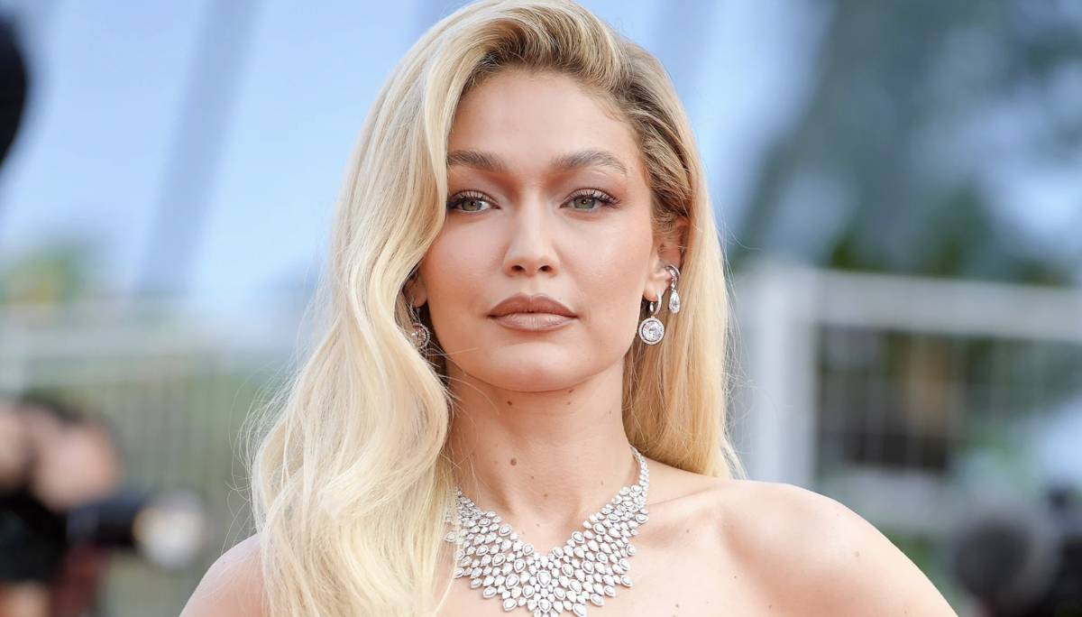 Modelo Gigi Hadid é presa por posse de maconha, diz TMZ