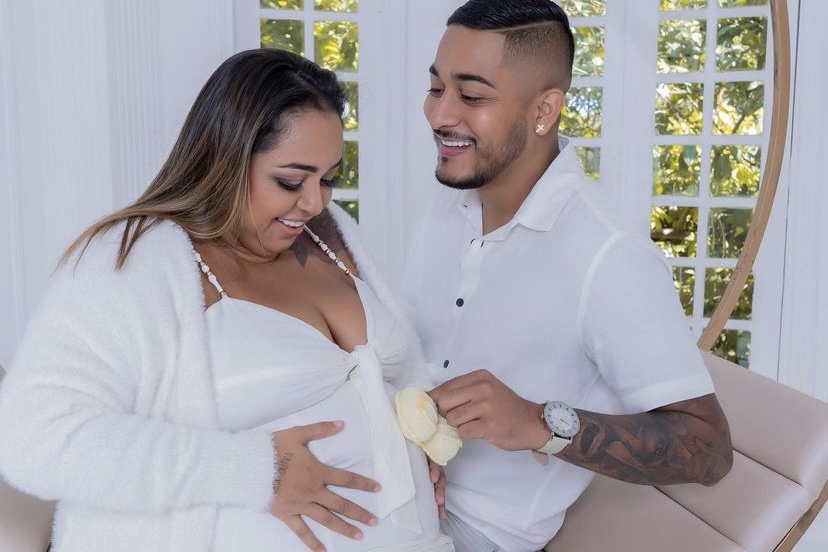 Durante investigação de golpe das rifas, Magrinha Ellen anuncia gravidez e afastamento das redes sociais