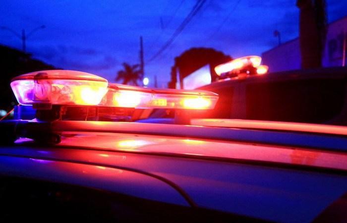 Homem perde o controle e tortura namorada por comentário de seguidor em rede social