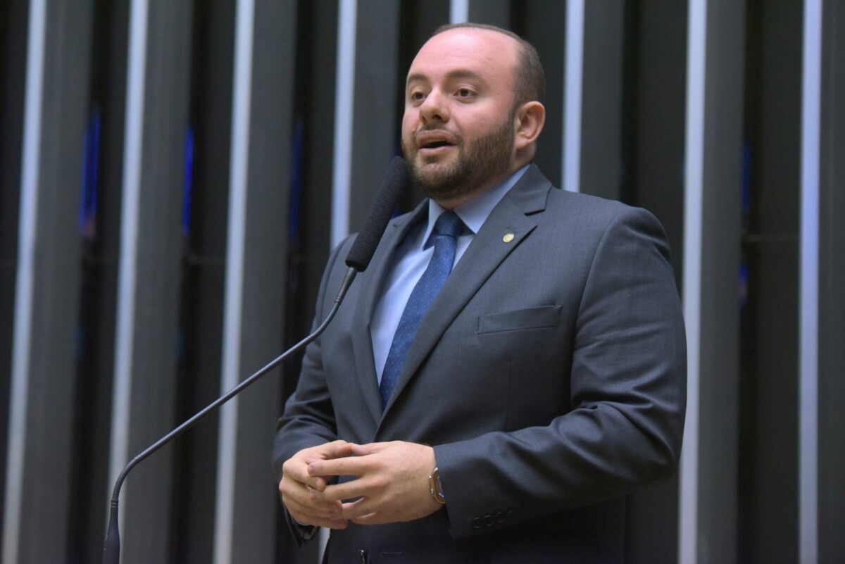 Deputado Fausto Santos Jr. defende os CACs e se opõe a projeto que quer acabar com os clubes de tiros