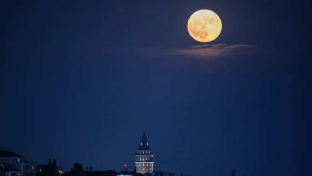 O que você precisa saber sobre a superlua desta terça-feira (1º)